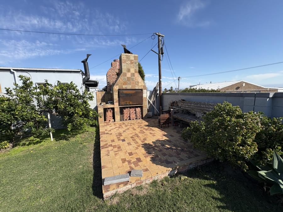 4 Bedroom Property for Sale in Yzerfontein Western Cape